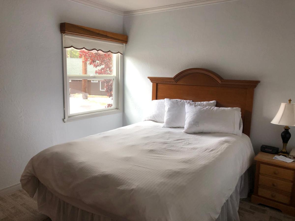 ביג בר לייק Bay Meadows Resort חדר תמונה